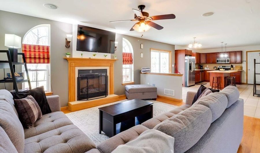 188 Algonquin Trl, Albrightsville, PA 18210 - 4 Beds, 3 Bath