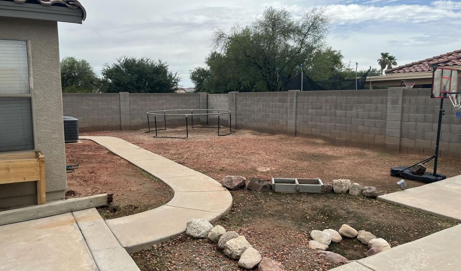 631 W SILVER REEF Ct, Casa Grande, AZ 85122 - 4 Beds, 2 Bath