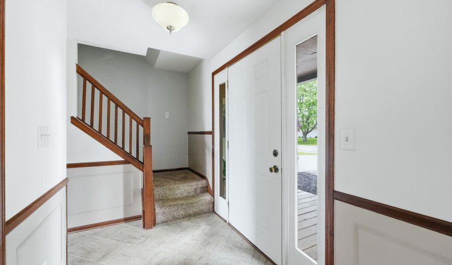 1102 Heritage Ln, Angola, IN 46703 - 4 Beds, 3 Bath