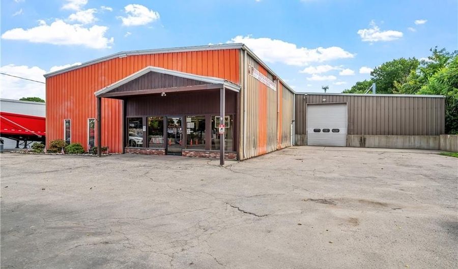350 Station St, Cranston, RI 02910 - 0 Beds, 0 Bath