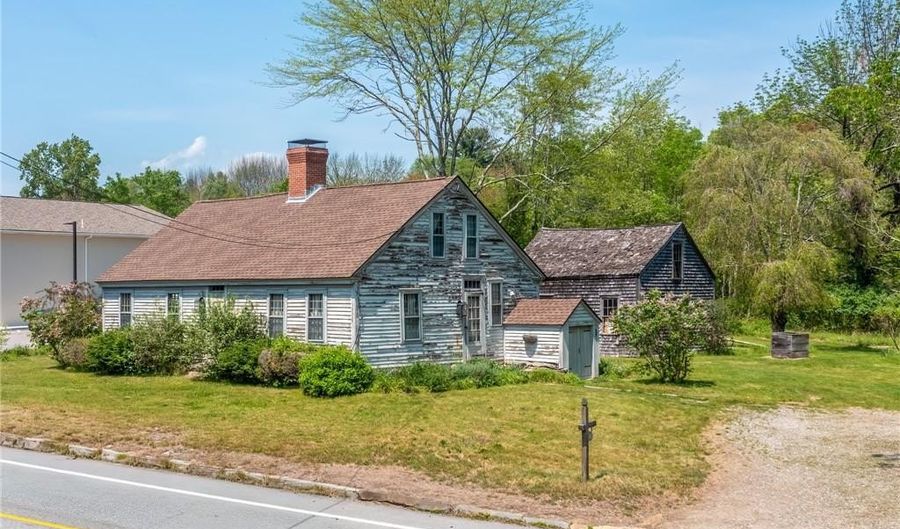383 Putnam Pike, Glocester, RI 02829 - 3 Beds, 1 Bath