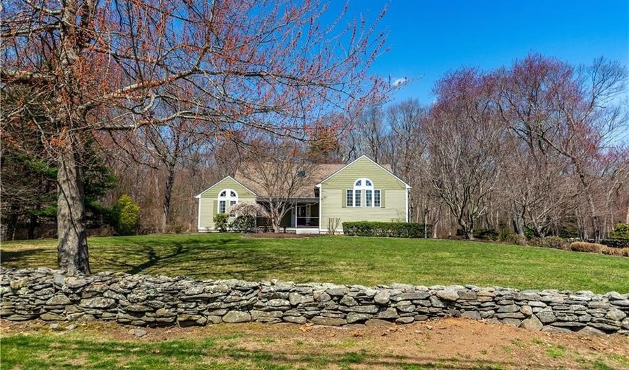 454 N Quidnessett Rd, North Kingstown, RI 02852 - 3 Beds, 3 Bath