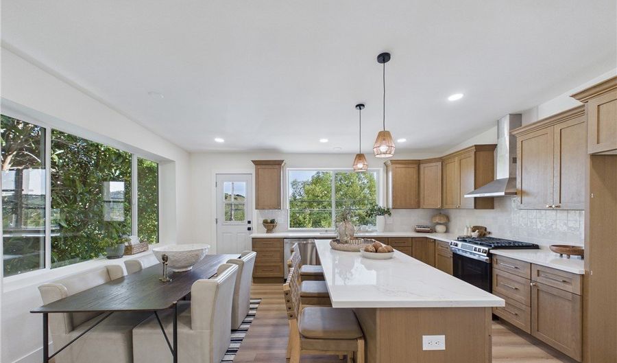 6148 Mount Angelus Dr, Los Angeles, CA 90042 - 3 Beds, 2 Bath