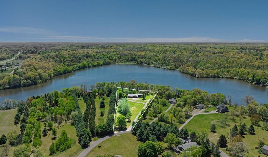 3450 Snow Farm Ln, Allegan, MI 49010 - 5 Beds, 4 Bath