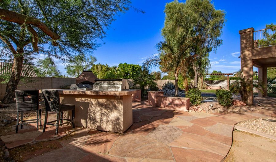 1700 S NAVAJO Way, Chandler, AZ 85286 - 3 Beds, 3 Bath