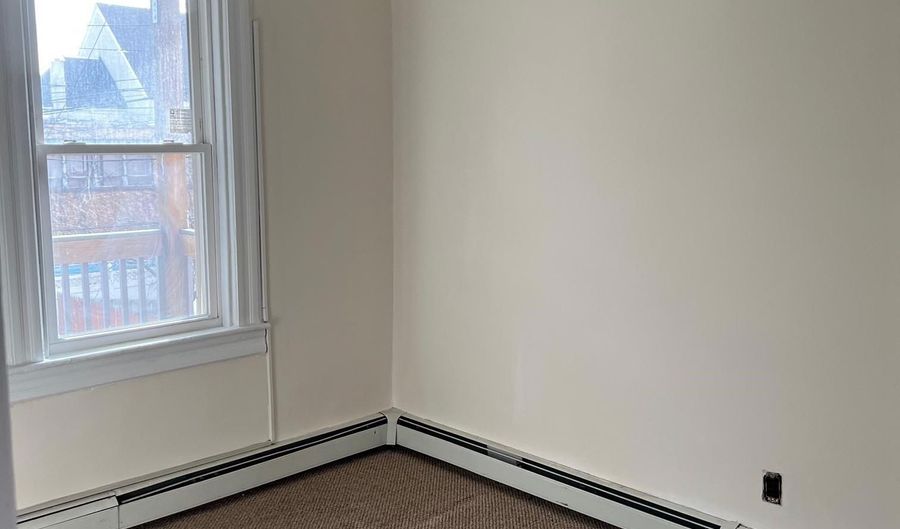 588 BROADWAY 1, Bayonne, NJ 07002 - 2 Beds, 1 Bath