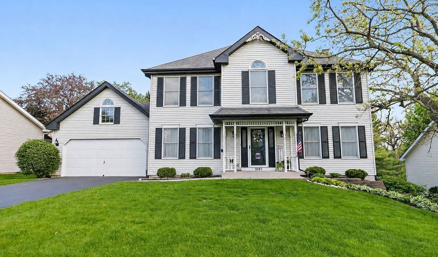 1045 Helen Dr, Algonquin, IL 60102 - 4 Beds, 3 Bath