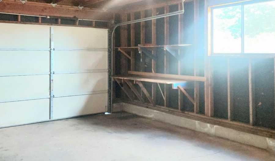 1121 RANSOM Ave, Brookings, OR 97415 - 3 Beds, 1 Bath