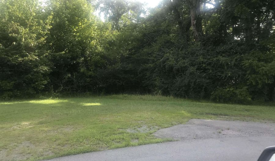 226 6th St SW, Arab, AL 35016 - 3 Beds, 2 Bath