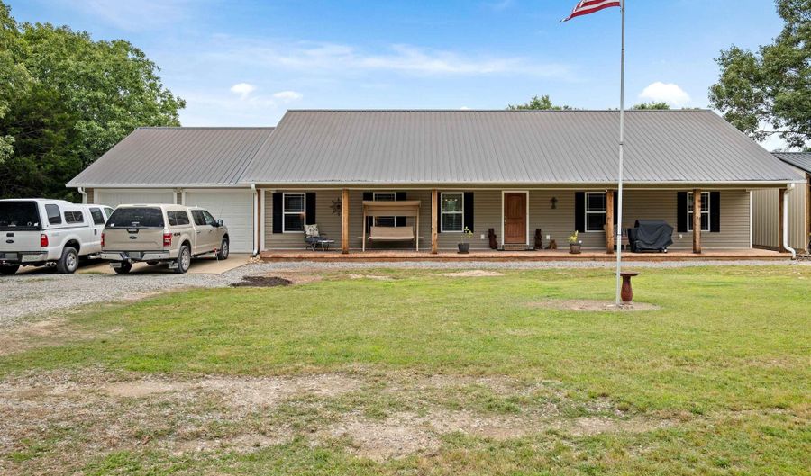 6053 N Central Ave, Batesville, AR 72501 - 4 Beds, 3 Bath