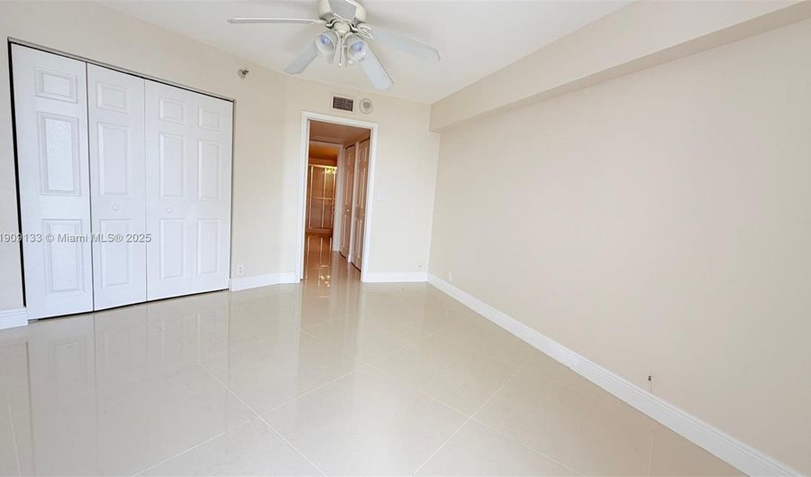 3530 Mystic Pointe Dr 1204, Aventura, FL 33180 - 2 Beds, 2 Bath