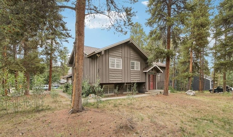 757 BROKEN LANCE Dr, Breckenridge, CO 80424 - 5 Beds, 3 Bath