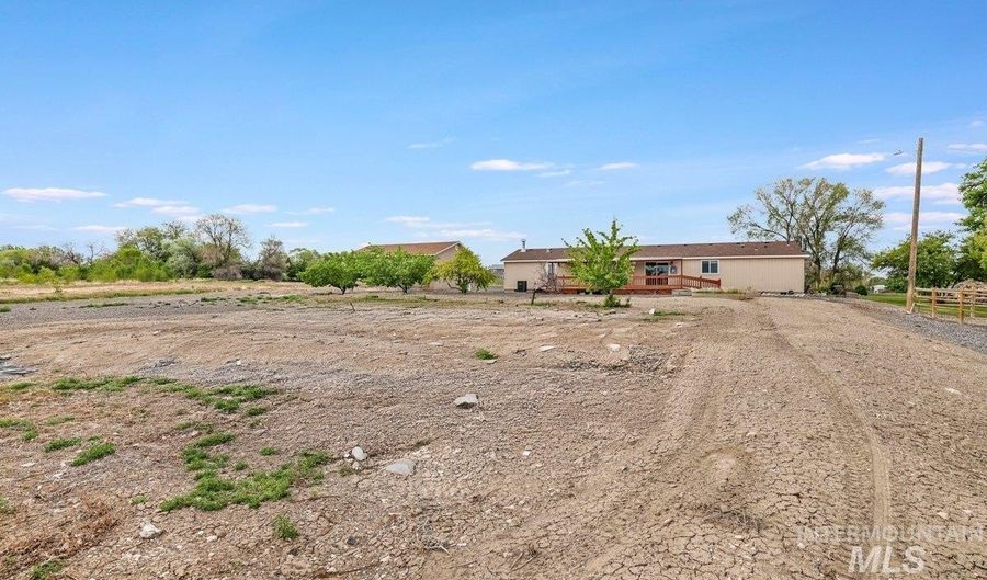 4240 N 1400 E, Buhl, ID 83316 - 3 Beds, 2 Bath