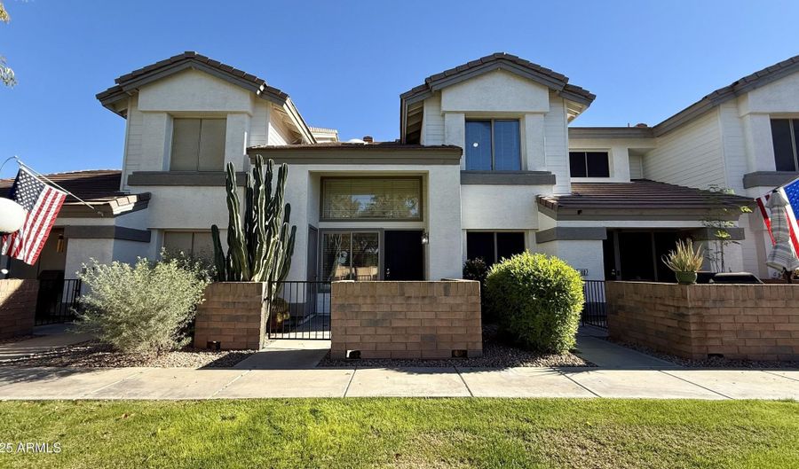 2201 N COMANCHE Dr 1006, Chandler, AZ 85224 - 1 Beds, 1 Bath