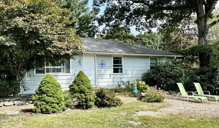 2 Nod Ln, Clinton, CT 06413 - 3 Beds, 1 Bath