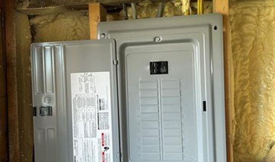 16465 Almont, Allenton, MI 48002 - 5 Beds, 3 Bath