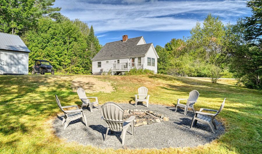 2 Piper Ln, Abbot, ME 04406 - 2 Beds, 1 Bath