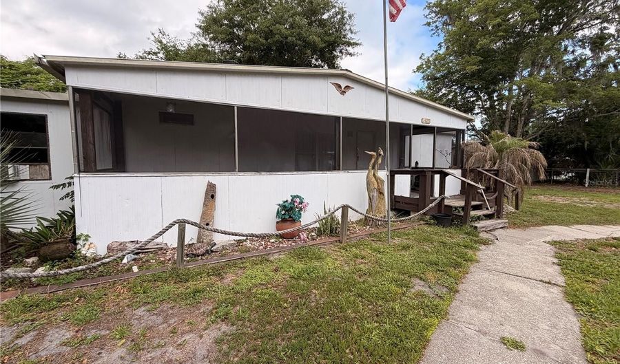 24021 ARMADILLO Rd, Astor, FL 32102 - 3 Beds, 2 Bath