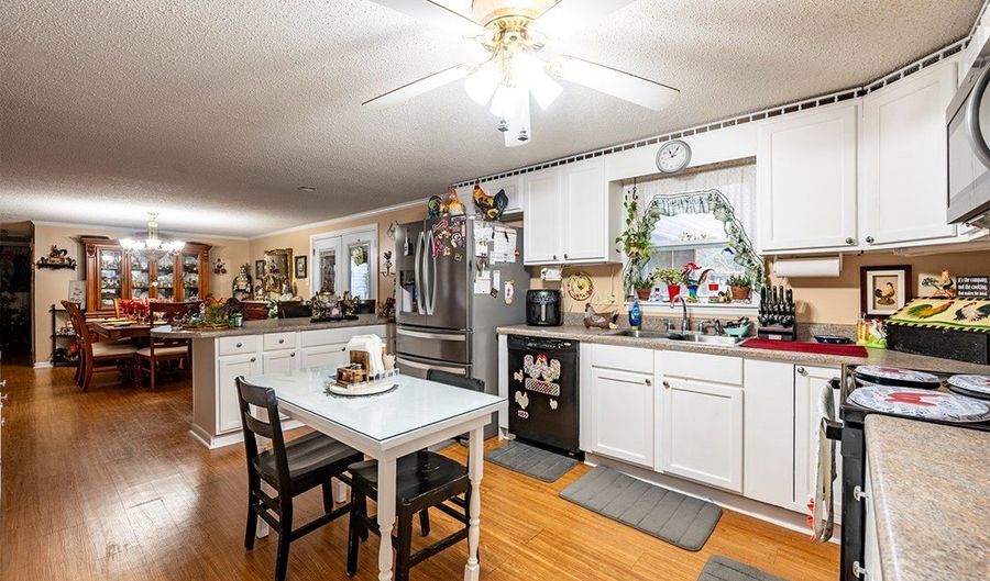 2206 WILLINGHAM Dr, Albany, GA 31721 - 3 Beds, 2 Bath