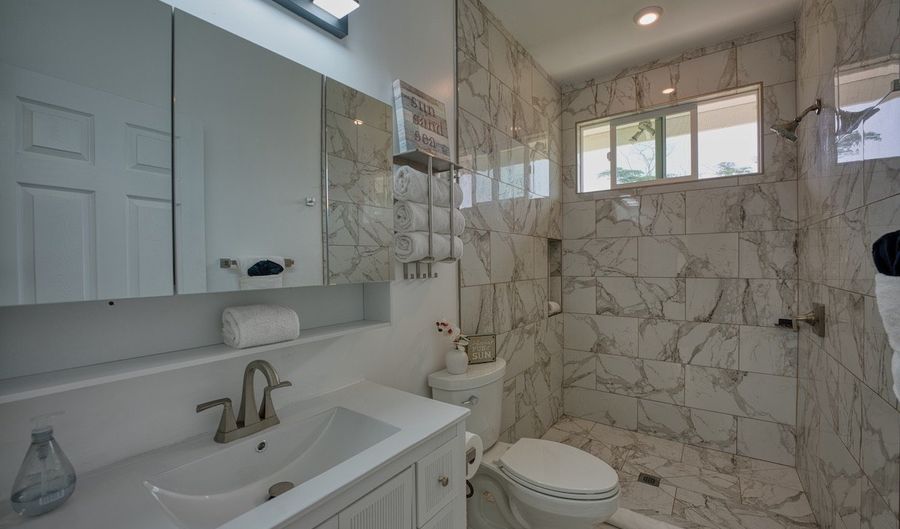 15-1753 12TH Ave, Keaau, HI 96749 - 2 Beds, 1 Bath