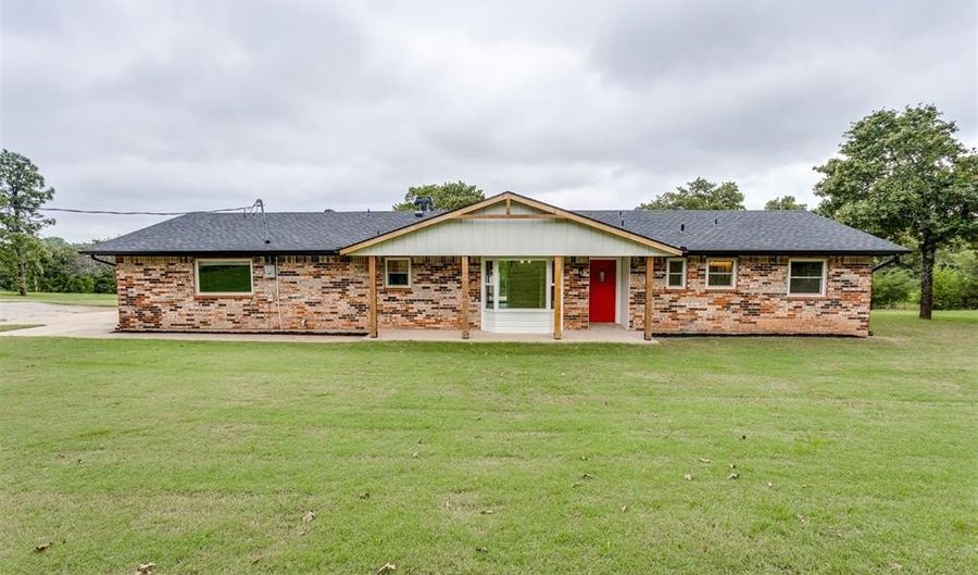 9900 S Hiwassee Rd, Oklahoma City, OK 73165 - 3 Beds, 2 Bath