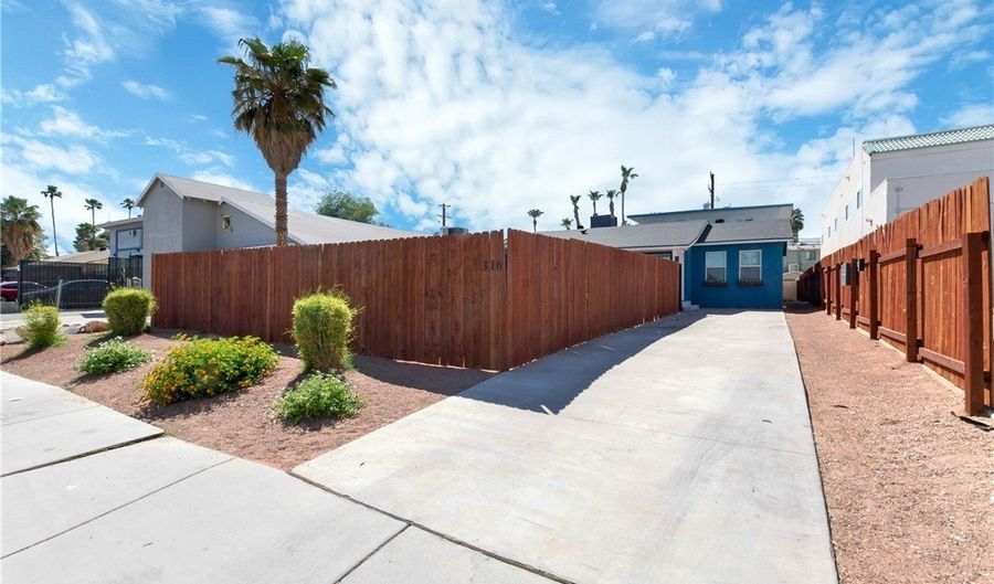 316 11TH St, Las Vegas, NV 89101 - 3 Beds, 2 Bath