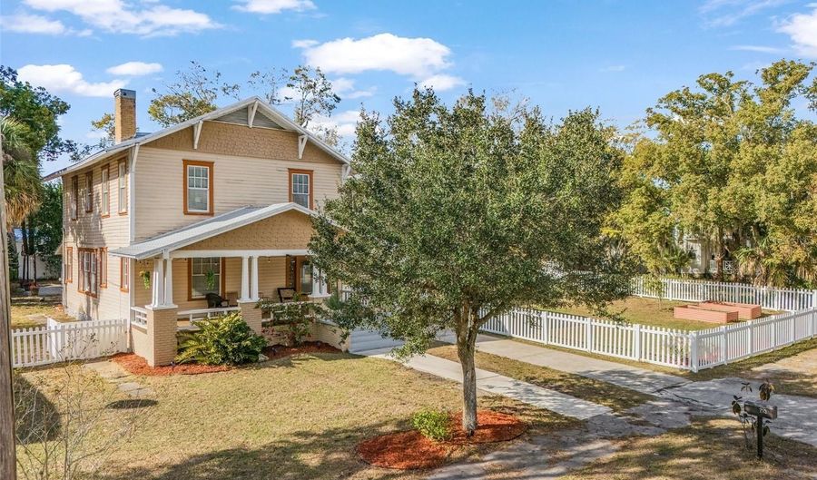 213 N MONROE Ave, Arcadia, FL 34266 - 4 Beds, 2 Bath