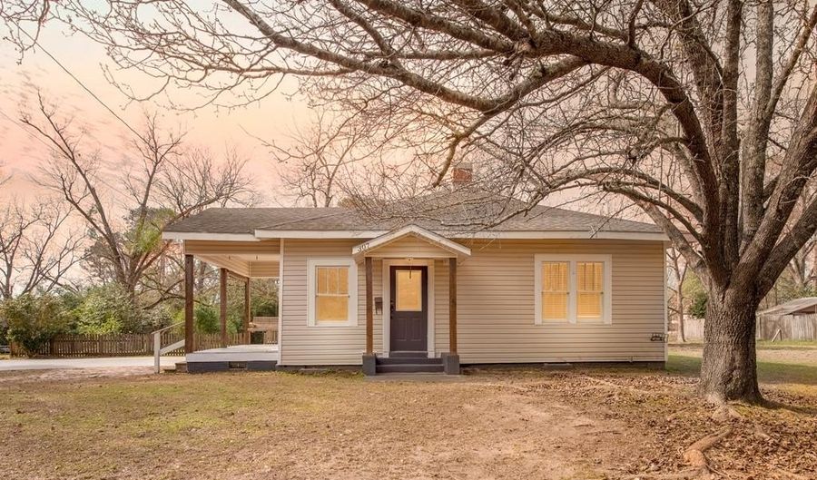 307 1st Ave, Andalusia, AL 36420 - 3 Beds, 1 Bath