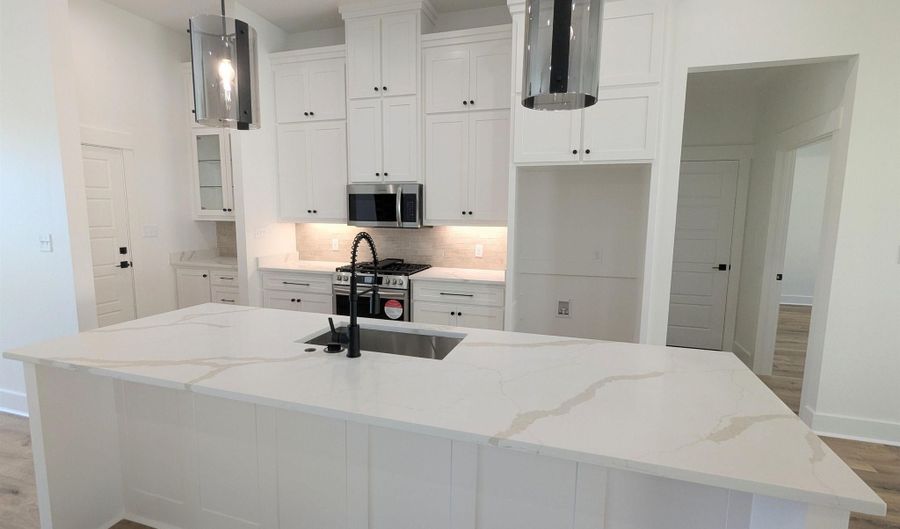 7017 Cold Creek Dr, Alexander, AR 72002 - 3 Beds, 2 Bath