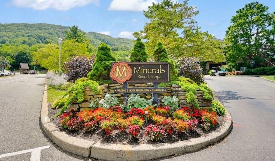 2 Chamonix Dr 332, Alloway, NJ 07462 - 1 Beds, 1 Bath