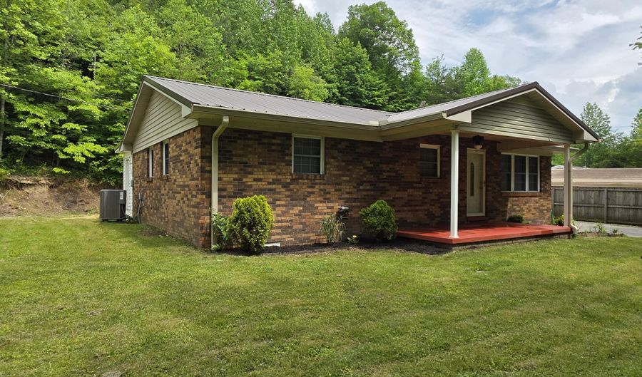 422 KY 229, Barbourville, KY 40906 - 2 Beds, 1 Bath