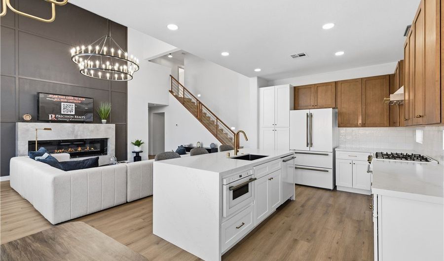 1026 Yellow Marigold Ct, Henderson, NV 89002 - 5 Beds, 4 Bath