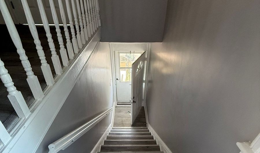 47 Berkshire Ave 2, Bridgeport, CT 06608 - 3 Beds, 1 Bath