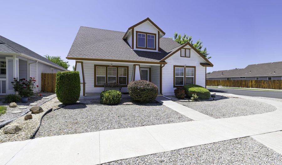 1419 Honey Locust, Gardnerville, NV 89410 - 3 Beds, 4 Bath