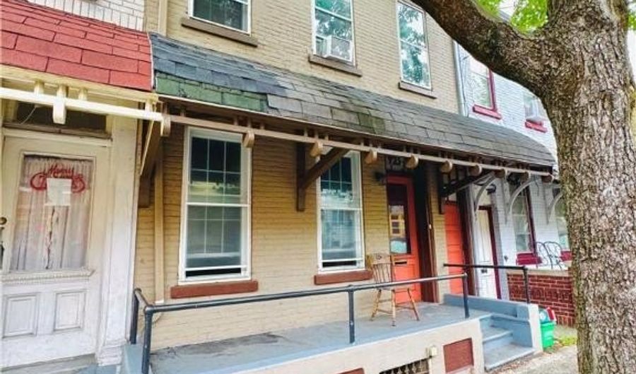 921 W Chew St, Allentown, PA 18102 - 4 Beds, 2 Bath