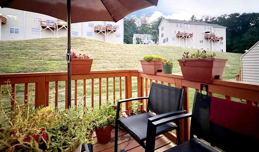 15 Scuppo Rd 504, Danbury, CT 06811 - 2 Beds, 2 Bath