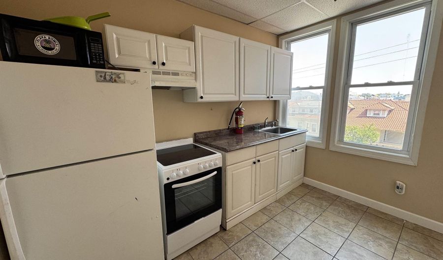 3201 Atlantic Ave, Atlantic City, NJ 08401 - 1 Beds, 1 Bath