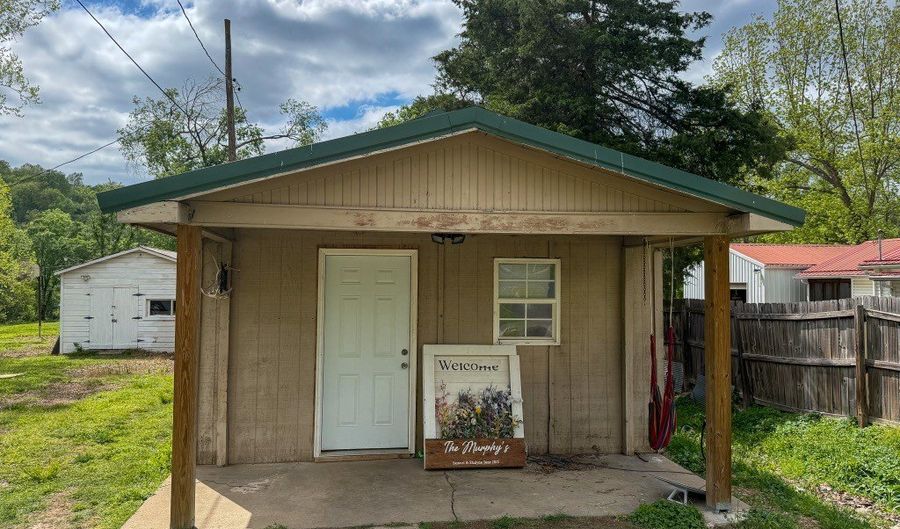 603 Park St, Anderson, MO 64831 - 1 Beds, 1 Bath