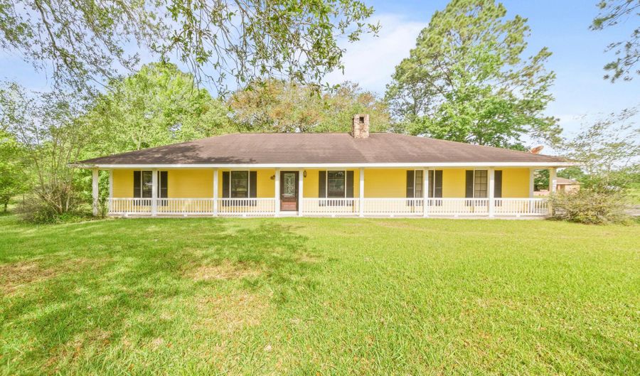 9034 Glenwood Blvd, Abbeville, LA 70510 - 3 Beds, 2 Bath