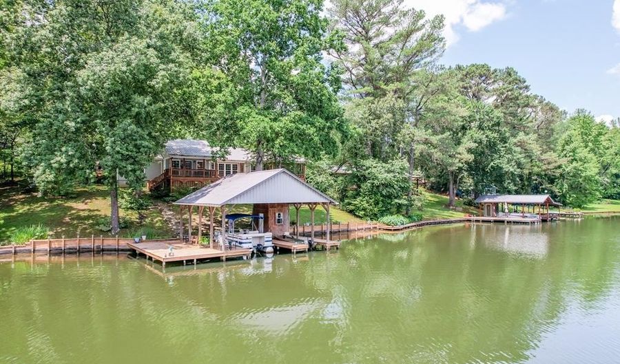 258 Lakeshore Dr, Ashland, MS 38603 - 3 Beds, 2 Bath