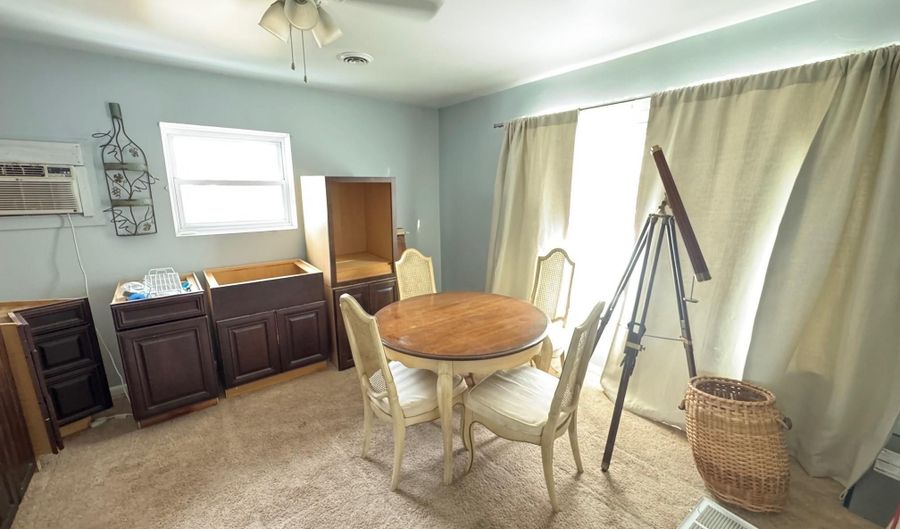 1719 Saint Clair River Dr, Algonac, MI 48001 - 4 Beds, 4 Bath