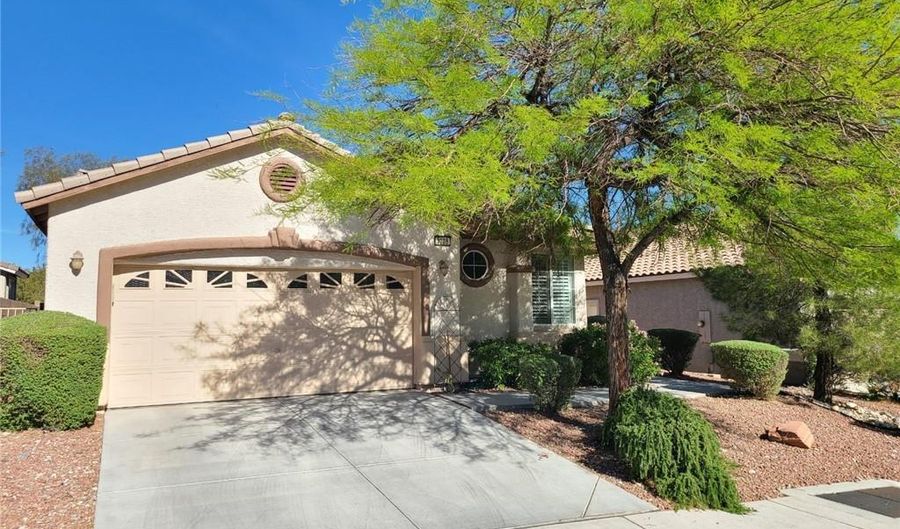 3208 Stratford Hall Ct, Las Vegas, NV 89135 - 3 Beds, 2 Bath