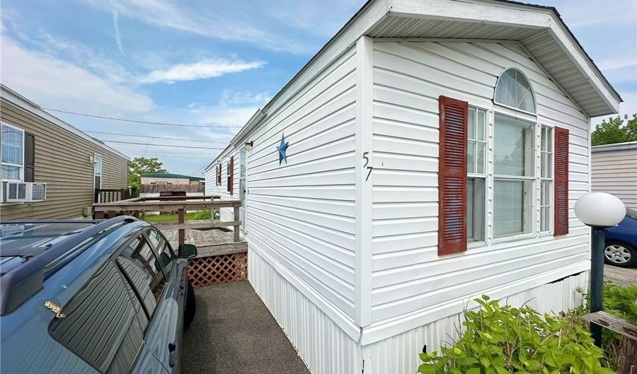 57 East Dr, East Providence, RI 02916 - 2 Beds, 1 Bath