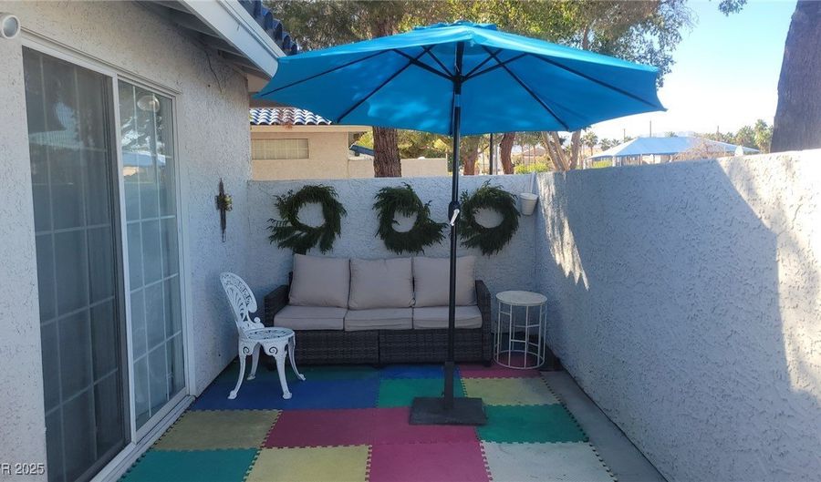 2140 Willowbury Dr A, Las Vegas, NV 89108 - 2 Beds, 2 Bath