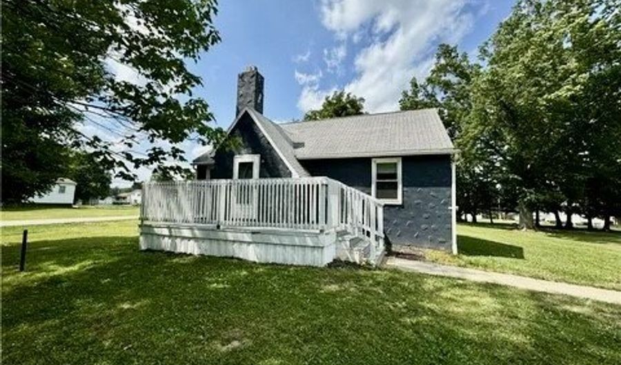 141 Shenango Rd, Neshannock Twp., PA 16105 - 3 Beds, 1 Bath