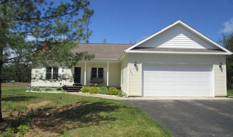 7830 Red Pine Trl, Alanson, MI 49706 - 5 Beds, 3 Bath