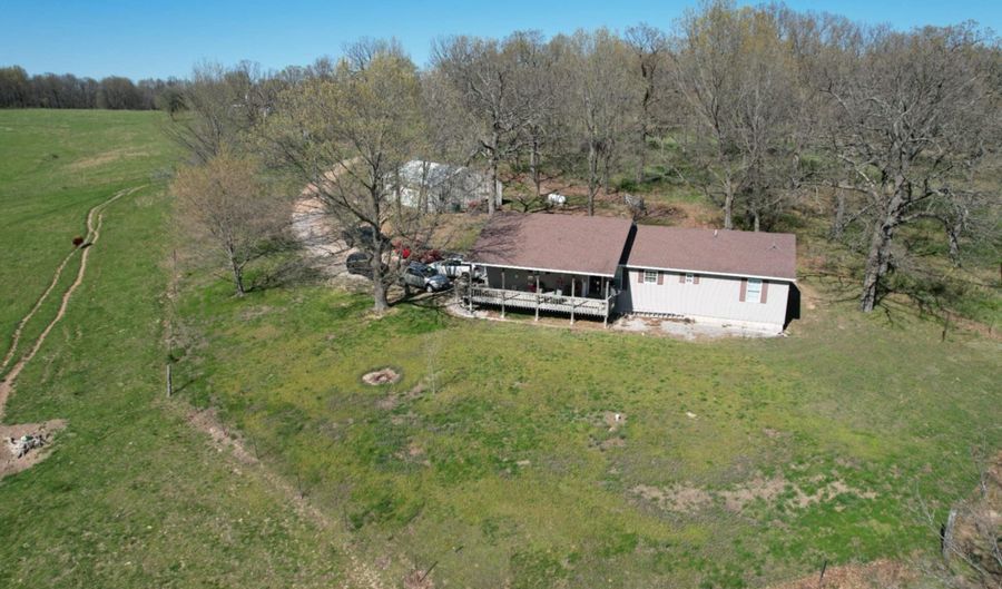 573 Lawrence 1230, Ash Grove, MO 65604 - 2 Beds, 2 Bath