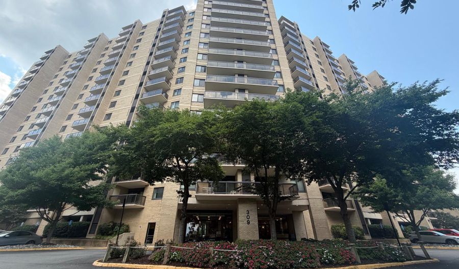 309 YOAKUM Pkwy 1416, Alexandria, VA 22304 - 2 Beds, 2 Bath