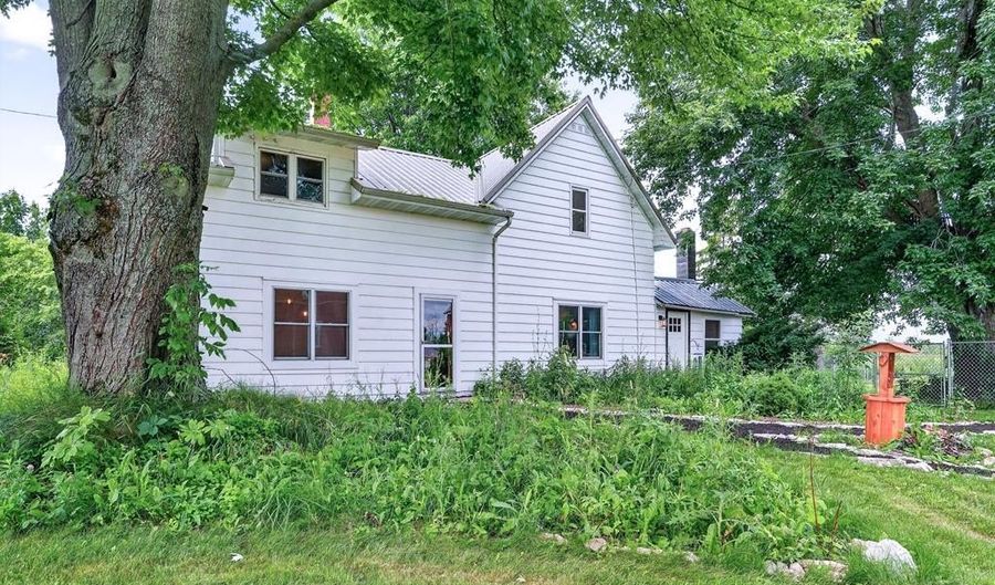 N8421 County Rd D, Algoma, WI 54201 - 4 Beds, 2 Bath