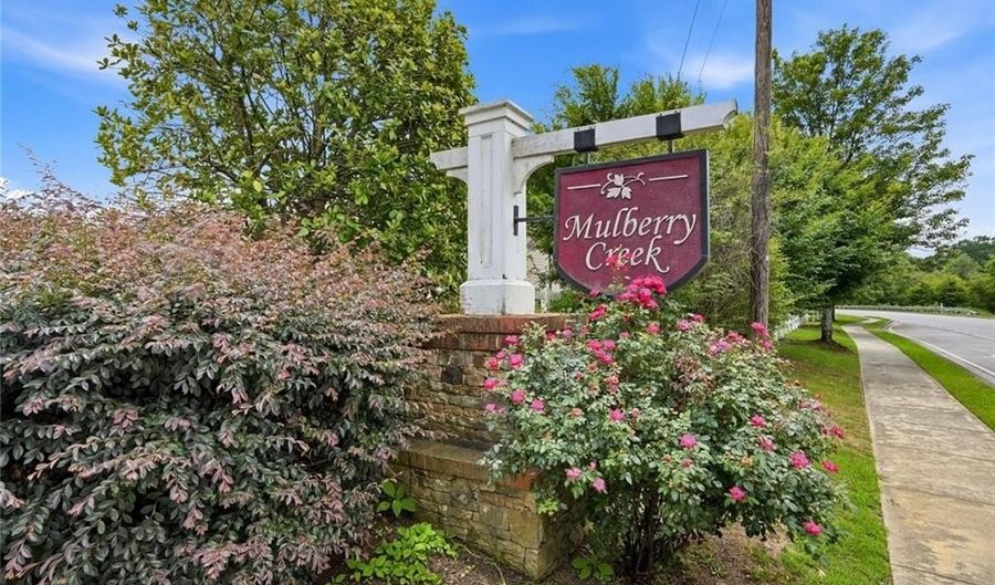 3115 Sunlight Dr, Austell, GA 30106 - 3 Beds, 2 Bath